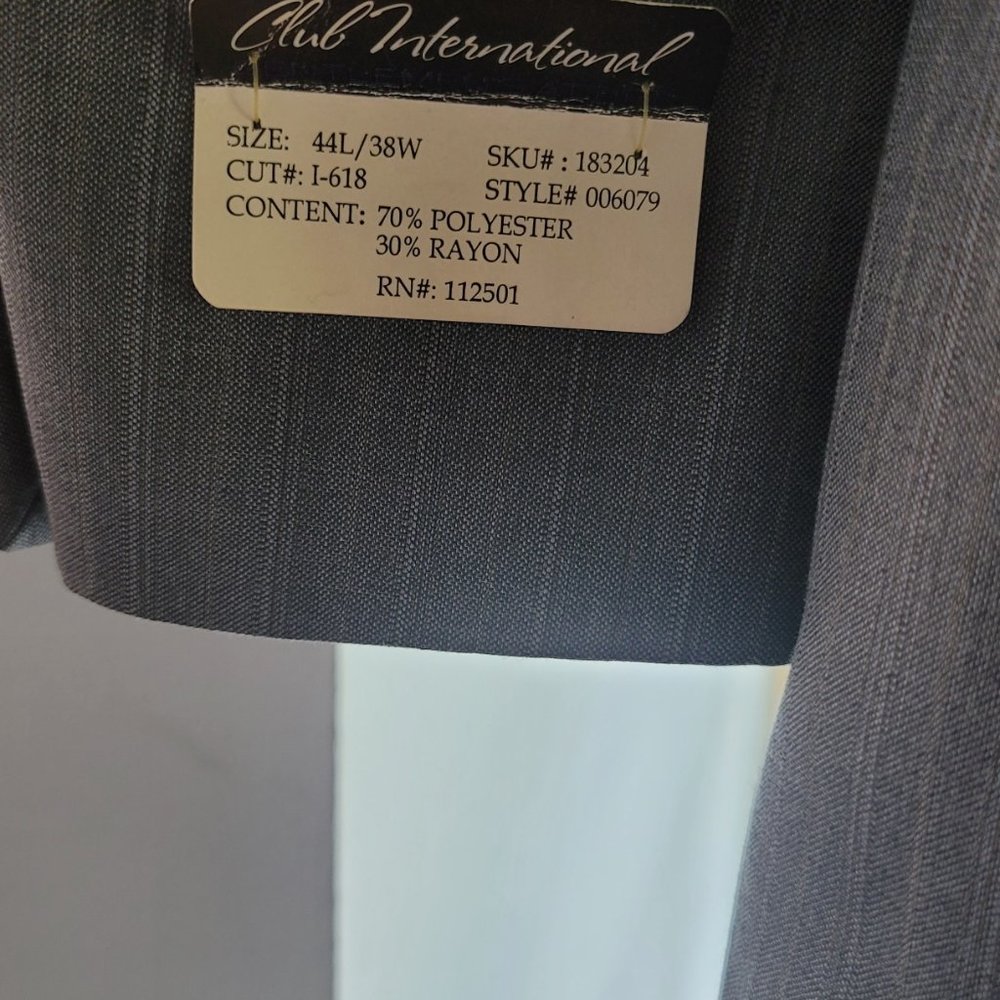 Charcoal Gray Men's tailored suit NWOT - Picture 10 of 12